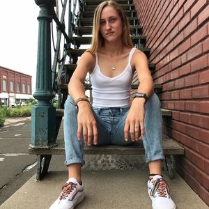 Meet your Posher, Carmen